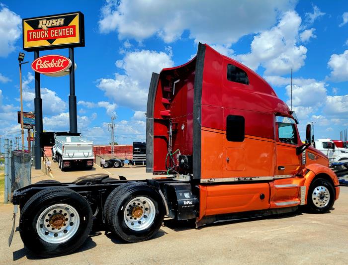 2021 Peterbilt 579-6