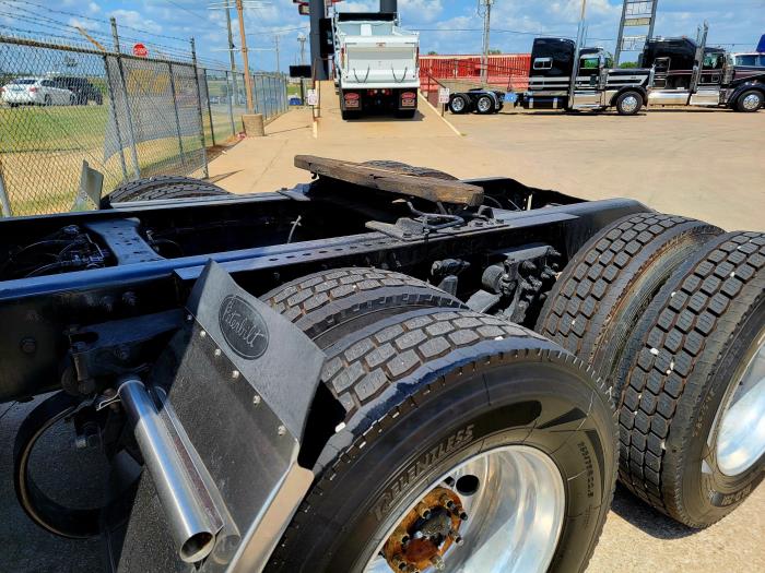 2021 Peterbilt 579-22