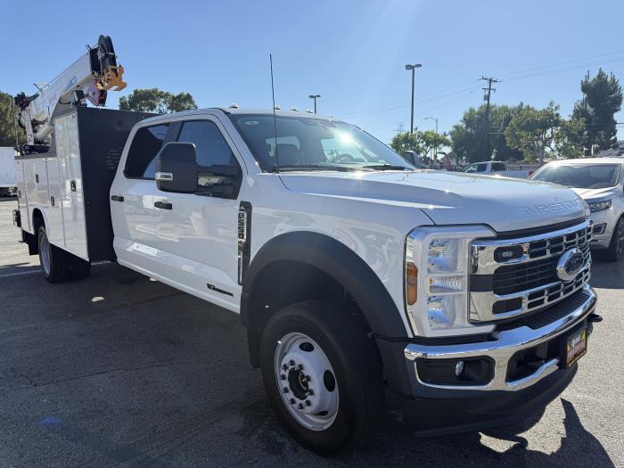 2025 Ford F-550-8