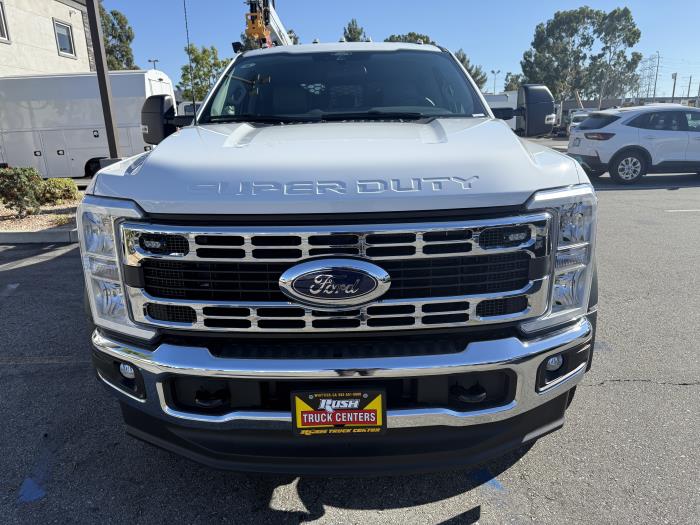 2025 Ford F-550-9