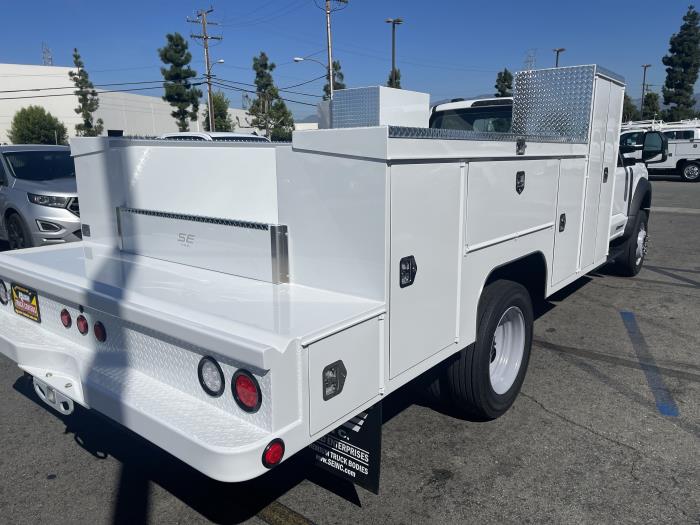 2025 Ford F-550-5