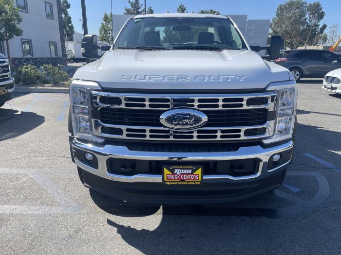 2025 Ford F-550-8