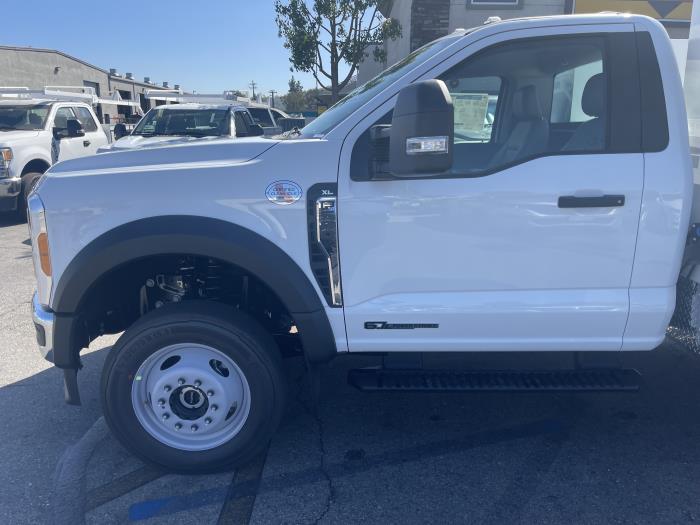 2025 Ford F-550-25