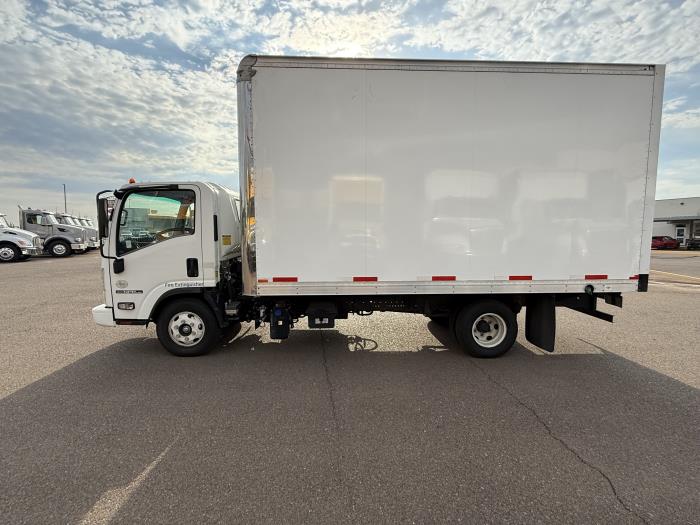 2019 Isuzu NPR photo 3