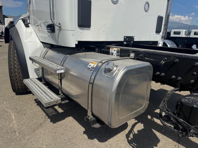 2026 Peterbilt 548-10