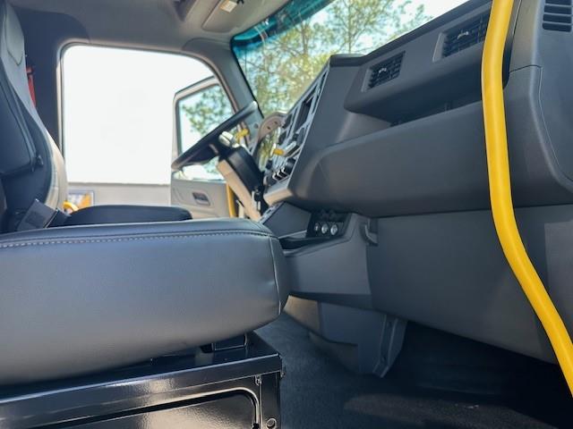 2026 Peterbilt 548-15