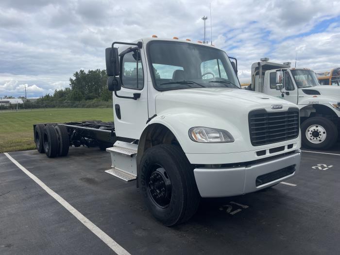 2022 Freightliner Business Class M2 112-3