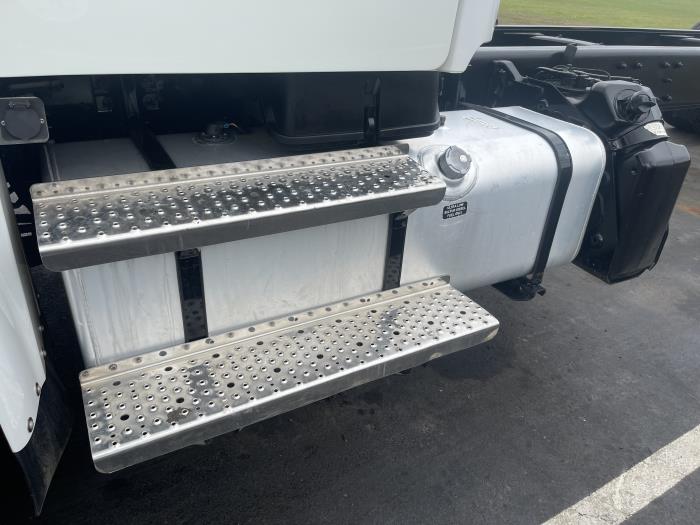 2022 Freightliner Business Class M2 112-15