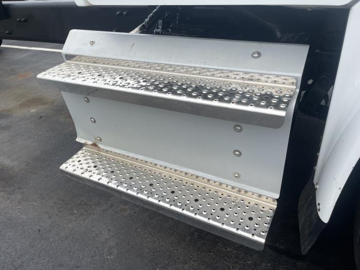 2022 Freightliner Business Class M2 112-16