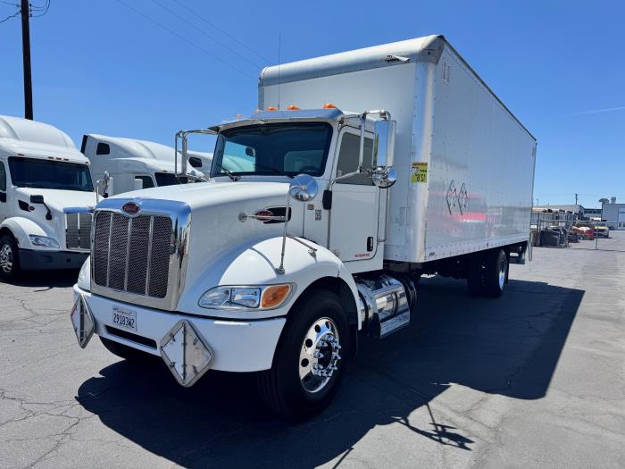 2020 Peterbilt 337-1