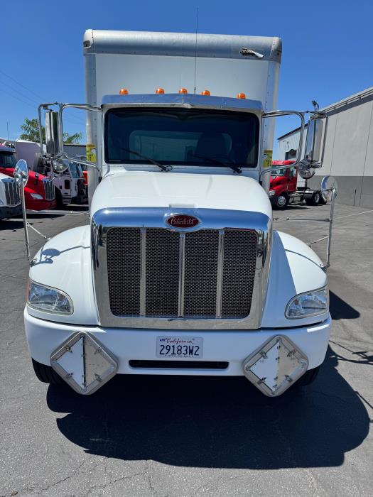 2020 Peterbilt 337-2