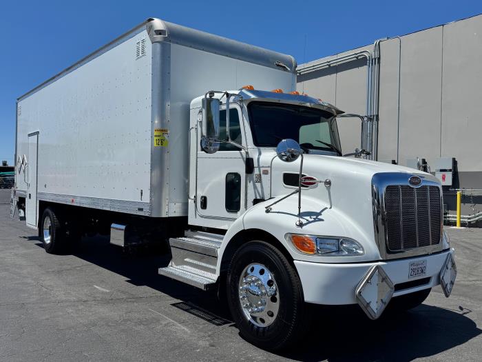 2020 Peterbilt 337-3