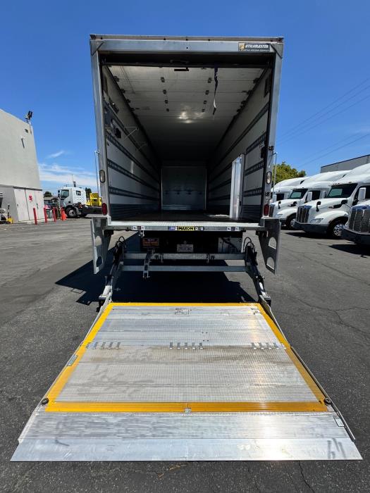 2020 Peterbilt 337-22