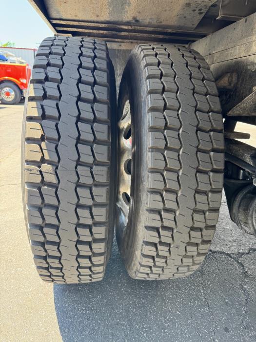 2020 Peterbilt 337-19