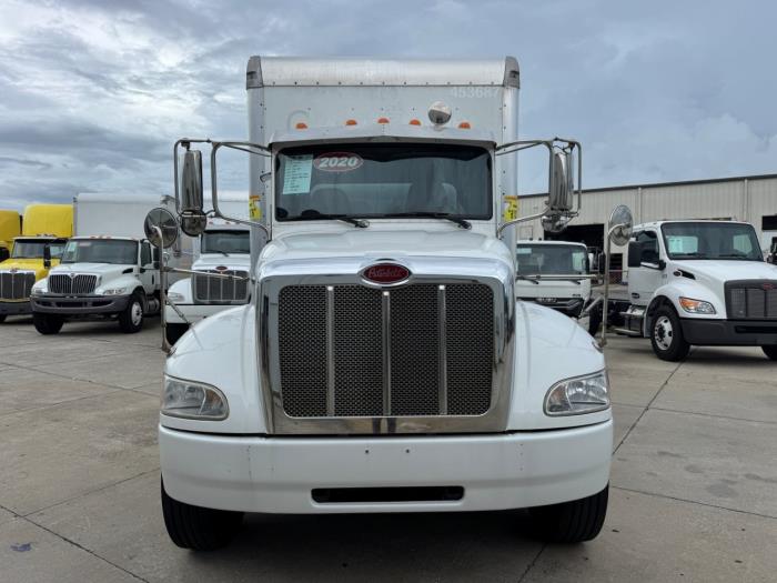 2020 Peterbilt 337 photo 3