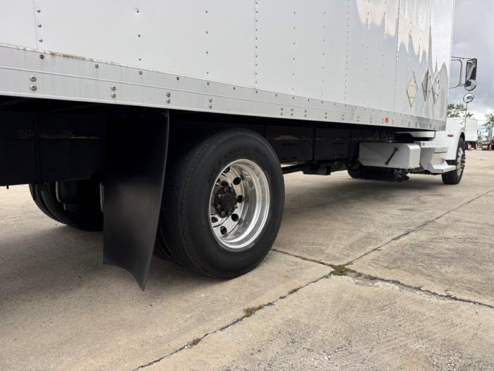 2020 Peterbilt 337-14