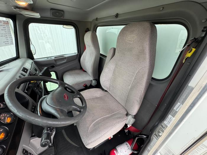2020 Peterbilt 337-19