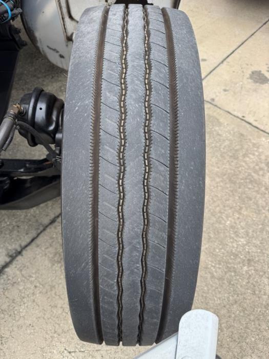 2020 Peterbilt 337-23