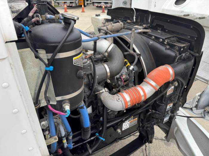 2020 Peterbilt 337-26