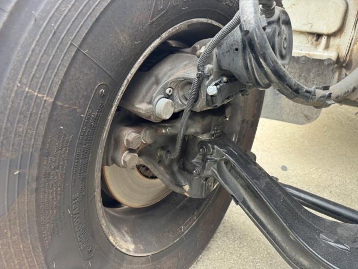 2020 Peterbilt 337-28