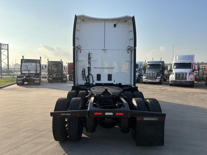 2021 Peterbilt 579-4