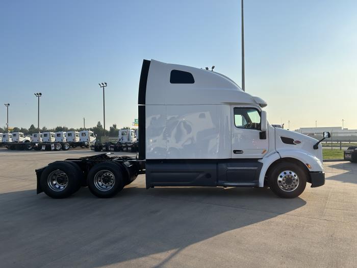 2021 Peterbilt 579-6