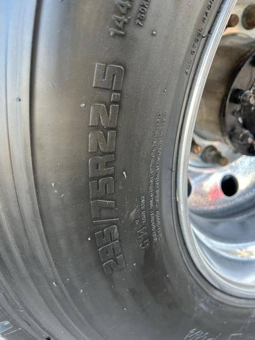 2021 Peterbilt 579-9