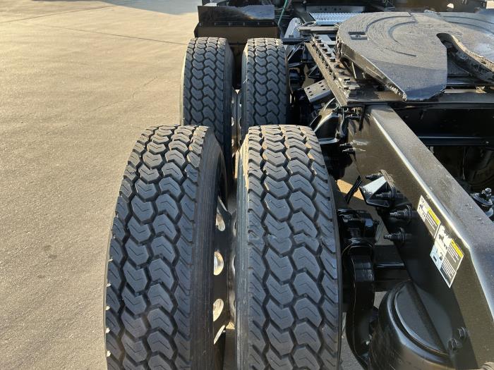 2021 Peterbilt 579-12