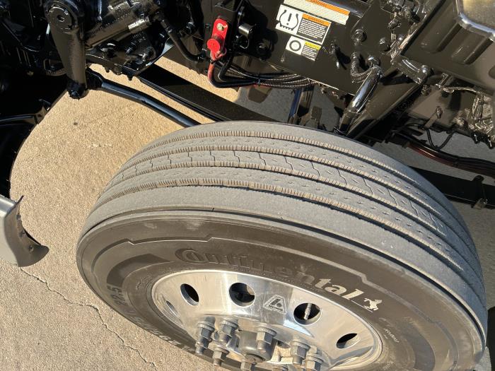 2021 Peterbilt 579-18