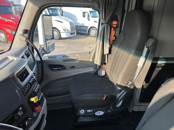 2021 Peterbilt 579-25