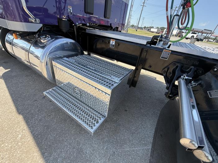 2026 Peterbilt 589-16