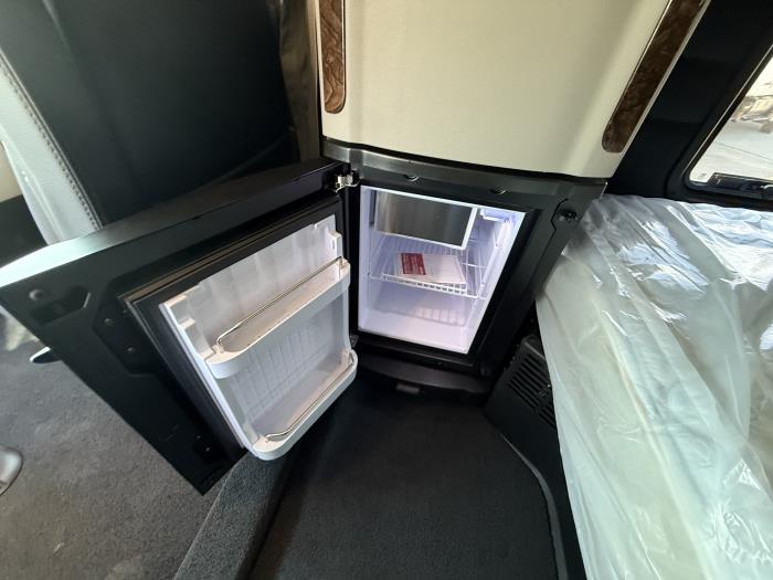 2026 Peterbilt 589-25