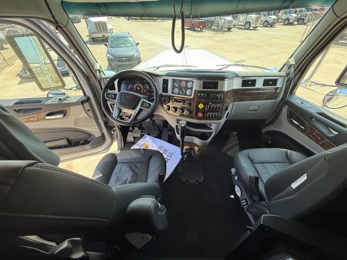 2026 Peterbilt 589-26