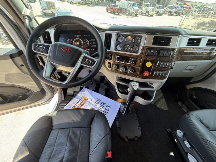 2026 Peterbilt 589-27
