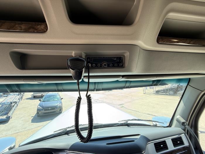 2026 Peterbilt 589-28