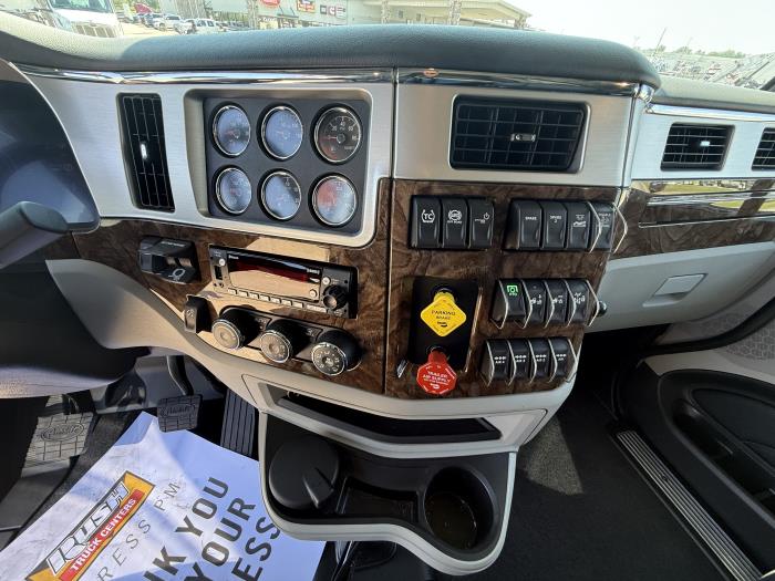 2026 Peterbilt 589-29