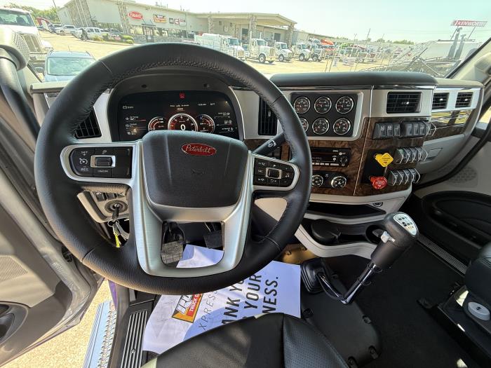 2026 Peterbilt 589-30