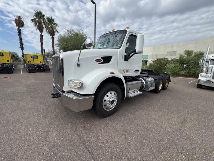 2020 Peterbilt 567 photo 2
