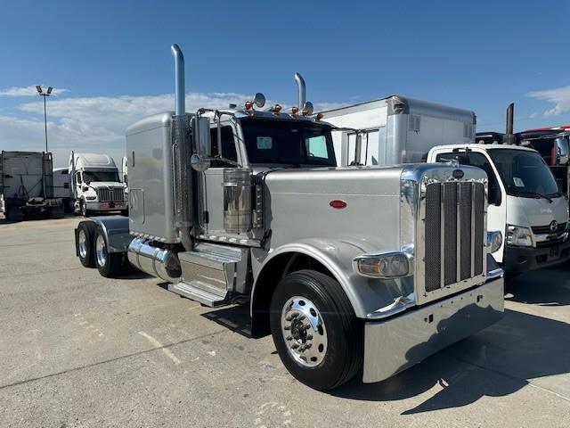 2021 Peterbilt 389-2