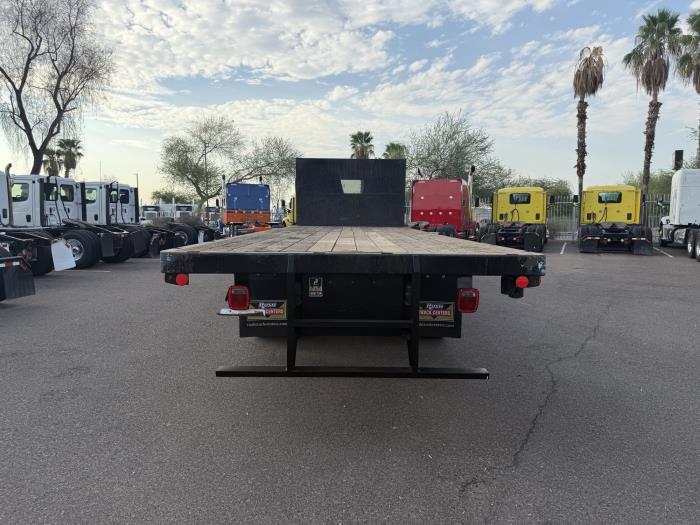 2019 Peterbilt 337-5