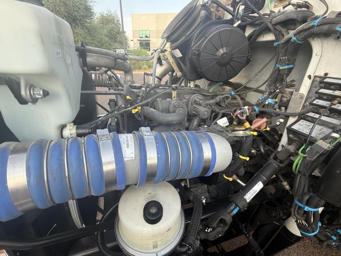 2019 Peterbilt 337-9