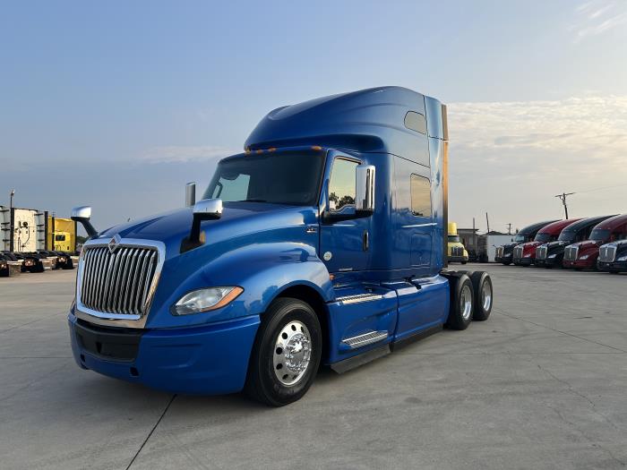 2020 International LT625-1