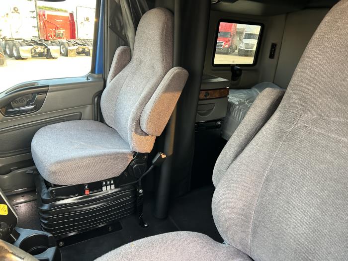 2020 International LT625-10