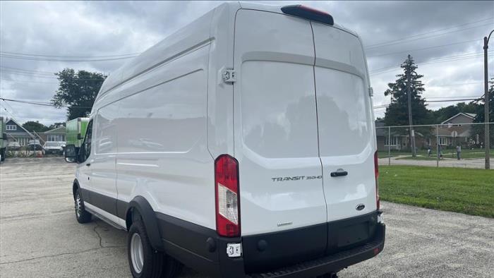 2025 Ford Transit 350 HD-3