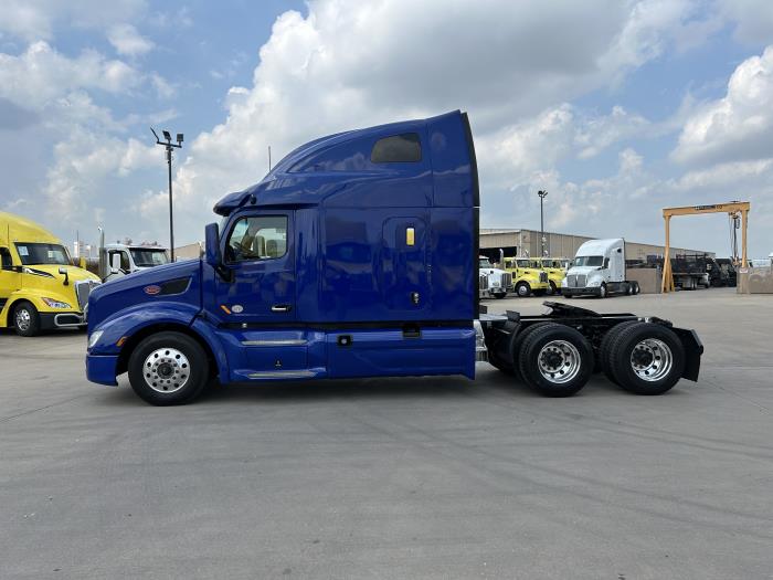 2022 Peterbilt 579 photo 3