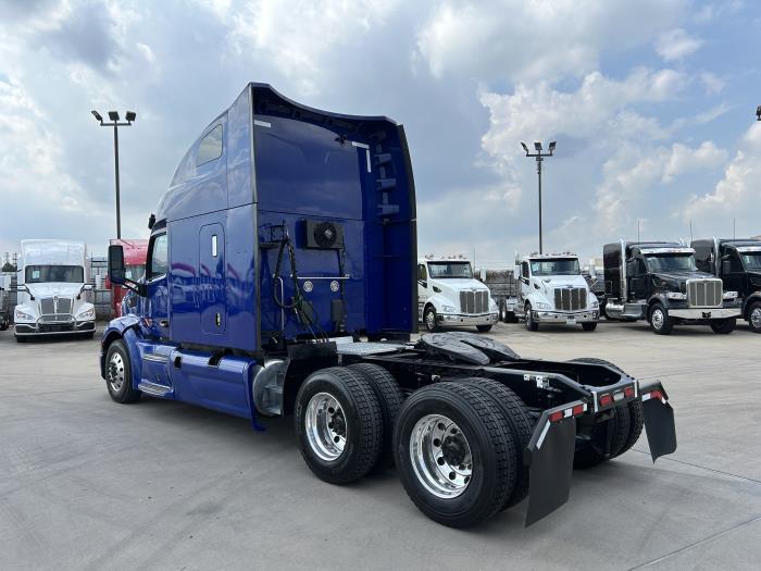 2022 Peterbilt 579 photo 4