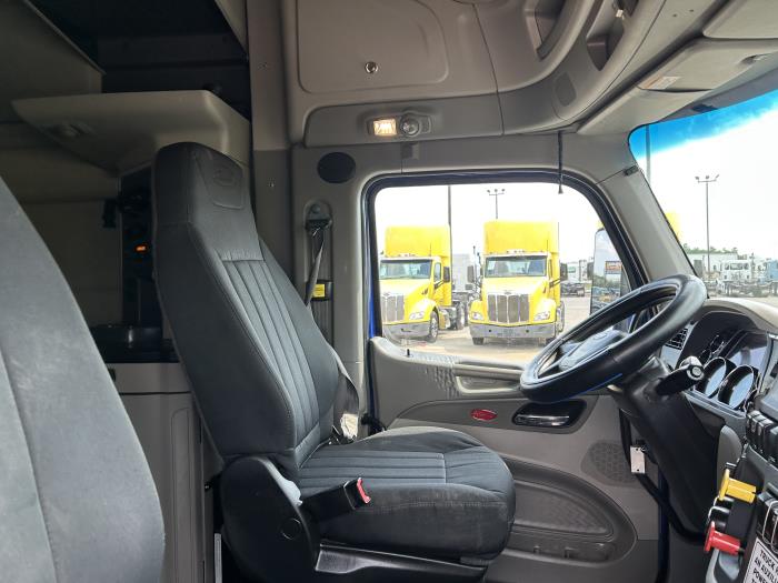 2022 Peterbilt 579-24