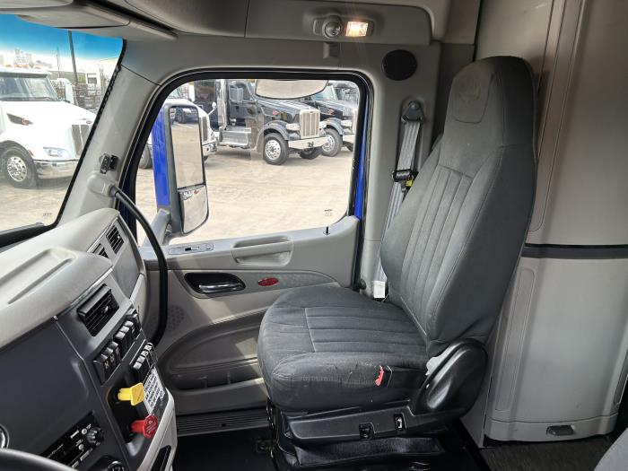 2022 Peterbilt 579-26