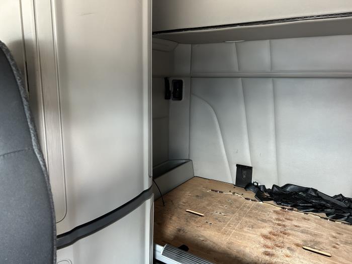 2022 Peterbilt 579-32