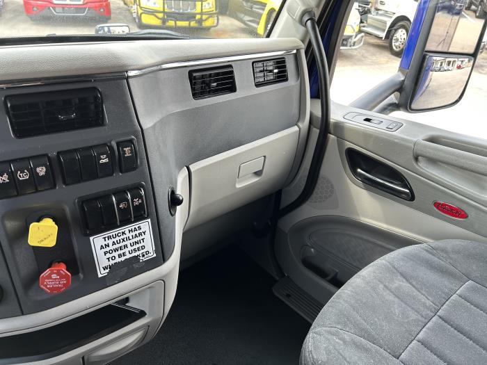 2022 Peterbilt 579-36